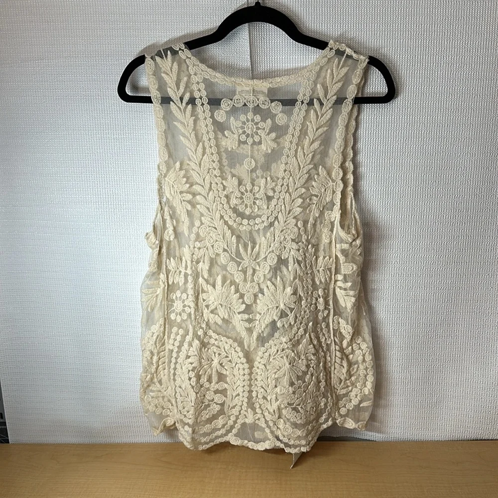 BOBBIE BROOKS Medium Shear Beige Sleeveless Embroidered Womens Lace Blouse - Picture 3 of 5